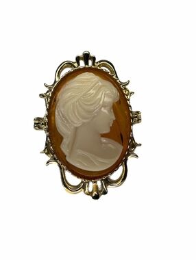 Vintage Cameo on Amber Gerry’s Gold Tone Victorian Brooch Pin Pendant Jewelry
